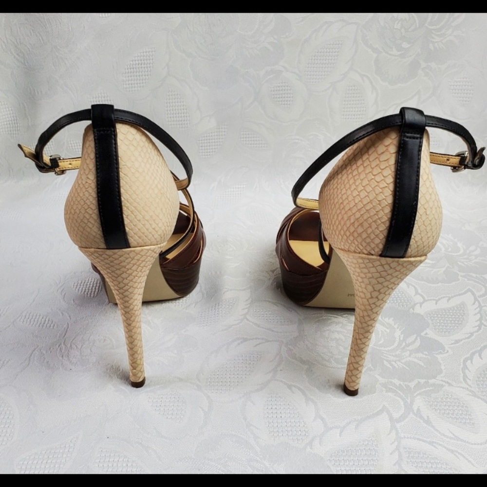 Audrey Brooke heel sandals